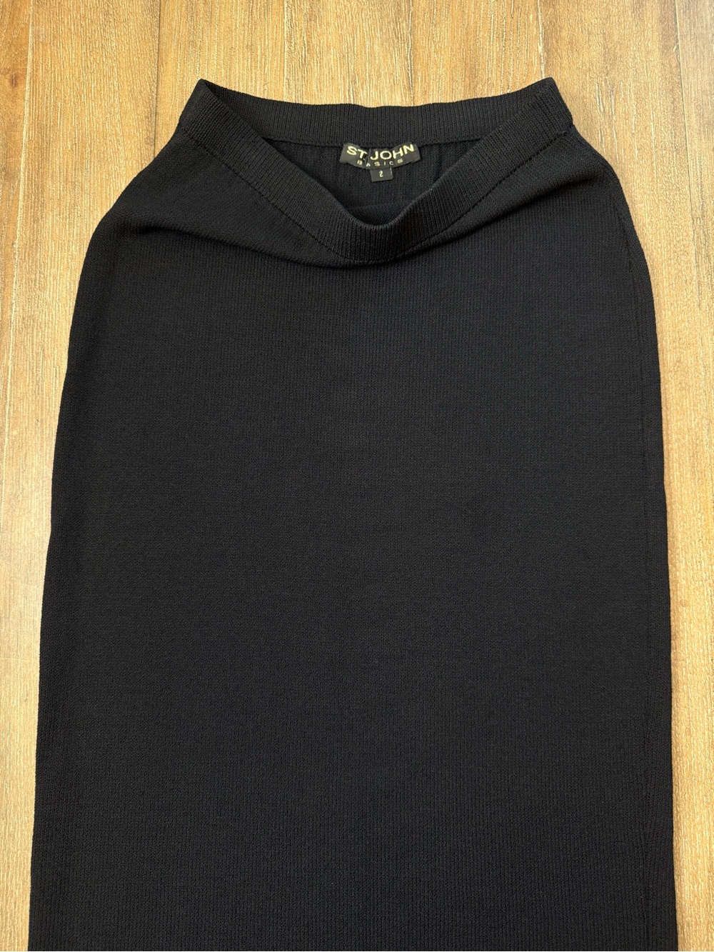 St. John Santana Knit Midi Pencil Skirt, Sz 2 - Picture 3 of 9